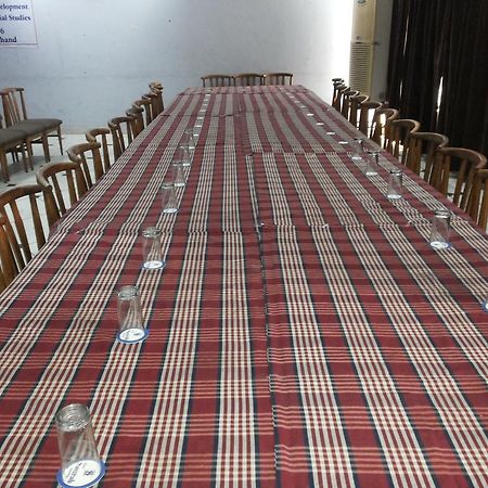Hotel Saurab Dehradun Dış mekan fotoğraf